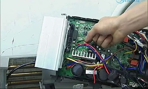 扎鲁特美的空调电话是多少